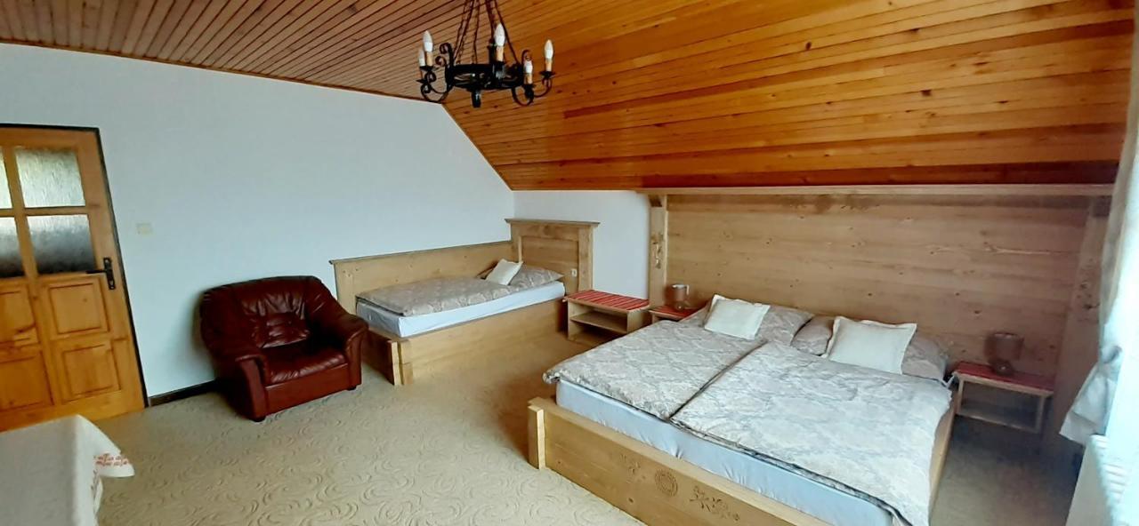 Apartman Astra V Zdiari Ngoại thất bức ảnh